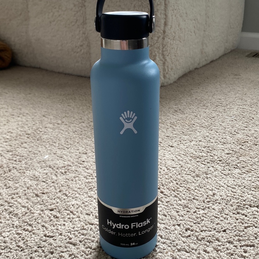 Hydro flask 24oz blue